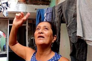 ¡Atención! Como película de terror, cada noche se escuchan pasos por los techos en algunas casas del barrio Restrepo