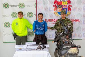 Noticias judiciales del Huila: Fueron capturados dos hombres con propaganda subversiva y armas de fuego