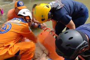 ¡Emergencia! Joven se lanzó y se golpeó con una roca en El Palmar de Venadillo