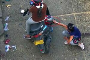 ¡Al pelo las cámaras en Ibagué! Captaron pareja robando en inmediaciones de la 21