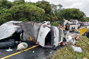 ¡Se quedó dormido! Microsueño casi lo mata entrando al Guamo