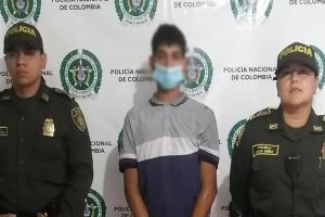 Estudiante del INEM recuperó su celular luego de ser atracado por habitante de calle en Interlaken