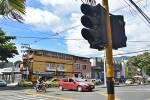 Semáforo averiado avenida Ferrocarril