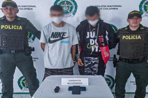 ¡Qué inseguridad! Capturaron dos sujetos que hurtaron a pasajera de buseta en el barrio Hipódromo 