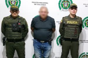 Tramitó préstamo bancario de 50 millones de pesos con huellas impresas en látex y cédula falsa 