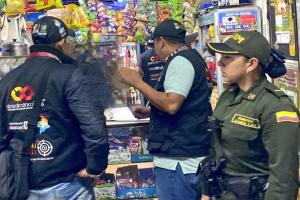 Autoridades continúan la lucha contra la venta y comercialización de licor adulterado