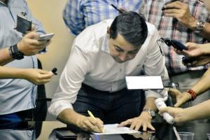 ¡Hubo humo blanco en el Palacio Municipal! Cesaron los bloqueos y se firmó el acta entre el alcalde y transportadores