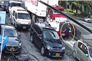 A mujer le pasó camión por encima cuando hablaba por celular en la 60 de Ibagué