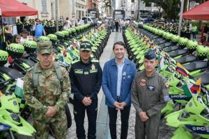 Entregaron nuevos vehículos a la Fuerza Pública en Ibagué