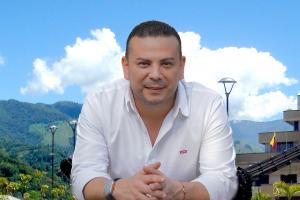 Alexander Castro candidato