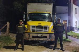 ¡Buena Detol! Recuperaron camión que hurtaron en Ibagué y hallaron en la vía a Payandé