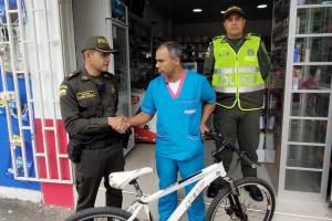 Le recuperaron bicicleta robada en inmediaciones de la plaza de la 21ª 