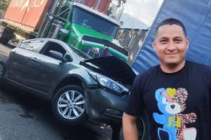   “La gloria sea para Dios”: Camilo, conductor ileso que quedó ‘ensanduchado’ frente al Sena