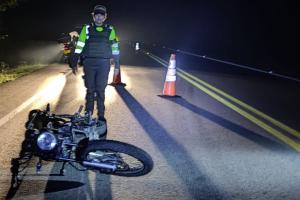 ¿Qué planeaban? Sorprendieron sujetos en moto armados, con municipio y equipos móviles en Mariquita