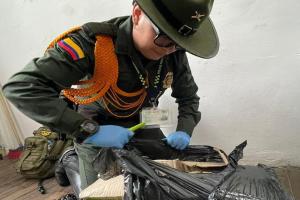 ¡Duro golpe al microtráfico! Incautaron 12 kilogramos de marihuana en una bodega de encomiendas en Honda