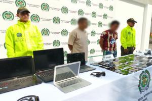 ¡Qué bellezas! Capturaron dos sujetos con estupefacientes, celulares y computadores robados en Ibagué