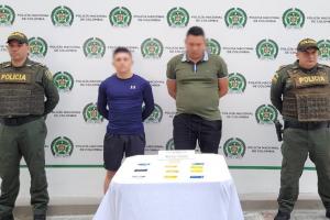 Cayeron dos sujetos por ‘Cambiazo’ de tarjetas en cajeros automáticos de Ibagué