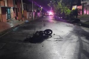 Falleció técnico eléctrico tras chocar la moto contra un poste en el barrio Pueblo Nuevo en Ibagué