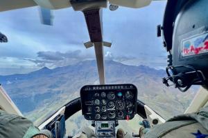 Continuo monitoreo aéreo sobre el Nevado del Ruiz, debido a posible de erupción