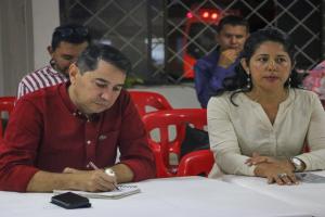 Andrés Hurtado, alcalde de Ibagué reunido con comerciantes de la calle 60