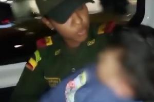 Policías se vistieron de héroes en Ibagué. Salvaron la vida de un menor de tres años en la carrera Quinta   