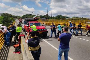¡Preocupante! En menos de 12 horas, dos personas se lanzaron del puente de la variante en Ibagué