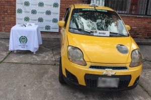 Recuperaron y entregaron taxi que había sido robado, después de herir a su conductor en Ibagué