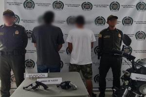 Atraparon dos sujetos armados en moto a su paso por Mariquita