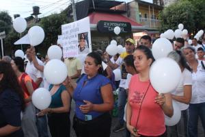 En multitudinaria marcha, los melgarenses exigieron la liberación de la sargento Karina Ramírez y sus hijos