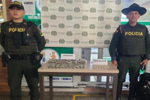 ¡Buena Osaka! Canino de la Metib olfateó bolsa con marihuana y coca en la Terminal de Transportes de Ibagué