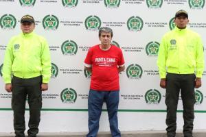 ¡Viejo mañoso! Adulto mayor tenía domiciliaria y se la pasaba robando en supermercados de Ibagué