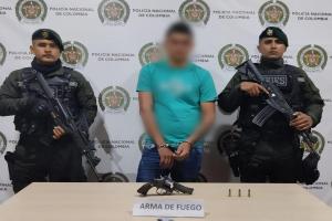 Cayó alias ‘Javi’, sujeto que se movilizaba armado por las calles de Chaparral