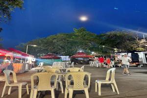 Comercio en el parque Deportivo