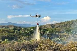 Fuerza Aérea ayudó a extinguir incendio forestal en Melgar - Tolima
