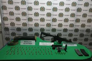 Menor con fusil en la Plata, Huila.