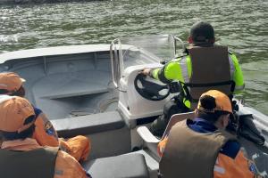 ¡Vuelve y juega en la Represa de Prado! Joven se ahogó tras naufragio de canoa