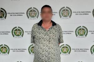 ¡Que belleza de hijo! Sujeto cogió a ‘Cachazos’ a su padre en el barrio Santa Cruz de Ibagué