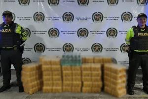 Incautaron gran cantidad de licor ilegal y sin estampillas por las vías de Melgar