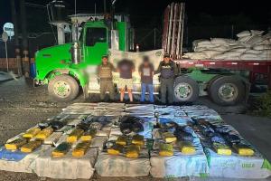 ¡Vuelve y juega! Cayó millonario cargamento de marihuana en Saldaña
