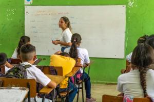 Estrategia tiene como foco inicial los colegios