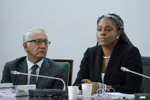 Ministro de Salud, Guillermo Jaramillo, y ministra de Educación, Aurora Vergara