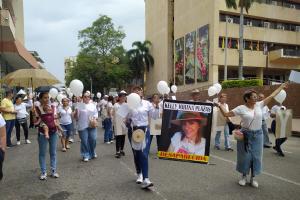 Desaparecida Kelly Jhoana Plazas, familiares y amigos se movilizaron en Neiva. 