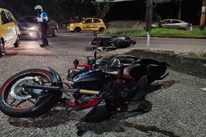 En trágico accidente murió una mujer, tras choque entre dos motos en la entrada a la Ciudadela Bolívar 