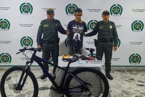 ¡Qué concha! Se robó una bicicleta tras romper vidrio de un almacén y después quiso robar en otro local