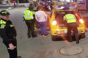 Aumentan los operativos de seguridad y control al gremio de taxistas en Ibagué