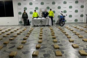 Capturaron al ‘Topo’ y al ‘Gordo’ tenían en su poder 140 kilogramos de marihuana en el barrio Las Orquídeas 