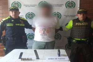 Cayó sujeto que se paseaba armado por el puerto de Hidroprado