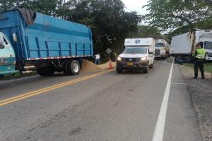 Choque múltiple deja herido a un motociclista en la vía a Lérida