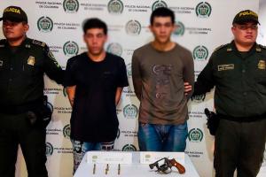 Presentaron a los dos sicarios que atentaron contra ‘Calimeño’ en la avenida Fantasma de Ibagué