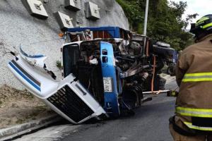 Atención Falleció conductor de camión tras accidentarse en el túnel ‘Carpintero Real’ de Cajamarca